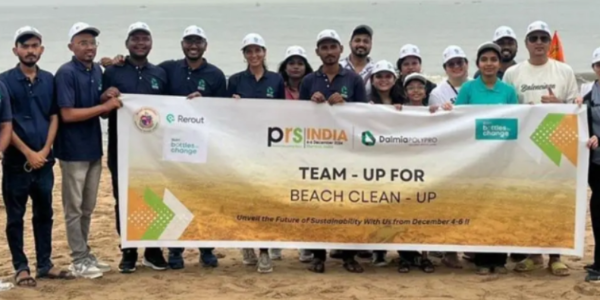 CSR-Drive-by-Bisleri,-Dalmia-Polypro,-and-PRS-India-Cleans-Up-576-kg-of-Waste-at-Juhu-Beach