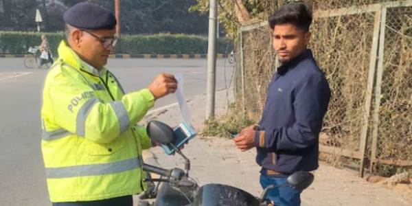 ParaSafe-boosts-two-wheeler-safety-in-Gurugram-with-LED-helmet-lights-through-CSR-initiative