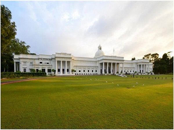 IIT Roorkee launches KISAN mobile to send agricultural advises
